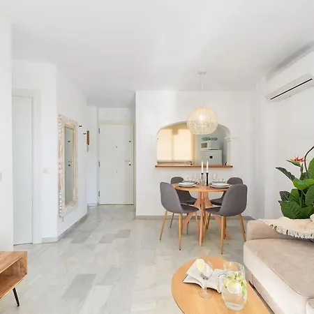 Erisa I La Carihuela 100 Mts Apartment *