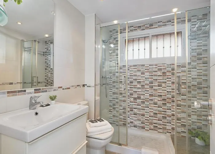 Erisa I La Carihuela 100 Mts 토레몰리노스