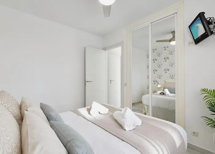 Erisa I La Carihuela 100 Mts * Torremolinos