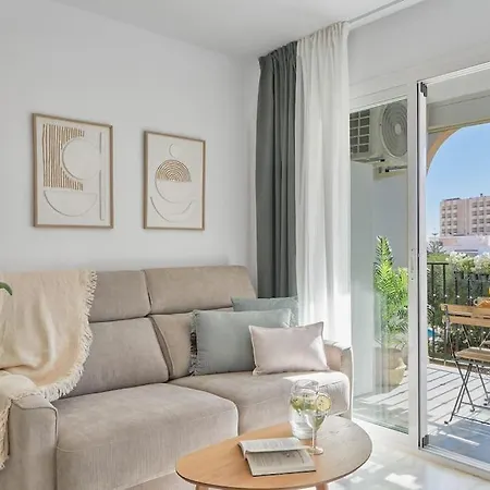 Erisa I La Carihuela 100 Mts Апартаменти